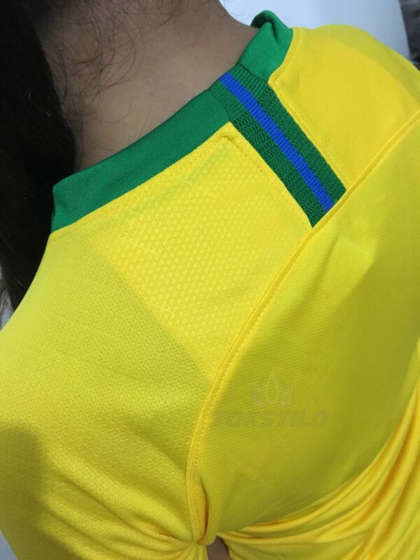 1527728011587 Camisa Brasil Seleção Brasileira Home Amarela Feminina 18/19 Nike - Imagem 6