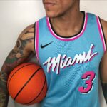 Camiseta Regata Basquete NBA Miami Heat Swingman Wade 3 City Edition Azul 2020 Nike - Imagem 3