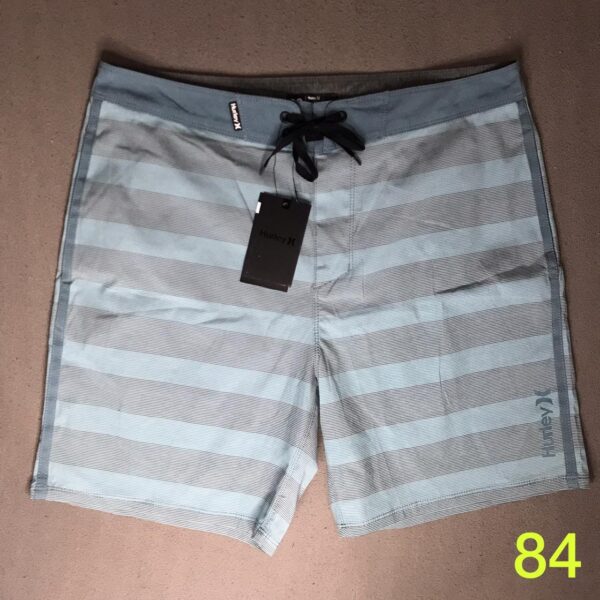 93c0e5a3-d554-4566-bb66-40c2423783d4 Bermuda Hurley Azul Claro Listrado (84) - Imagem 1