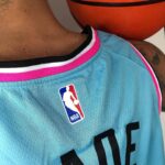 Camiseta Regata Basquete NBA Miami Heat Swingman Wade 3 City Edition Azul 2020 Nike - Imagem 10