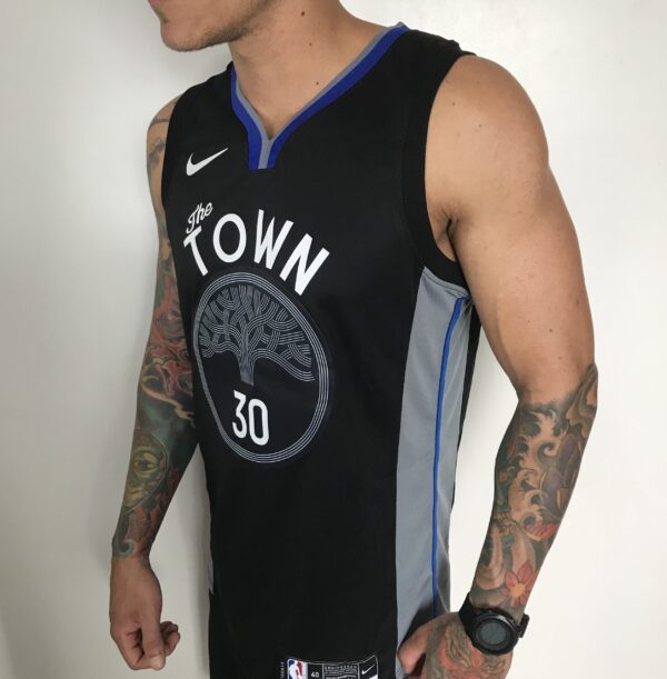 Camiseta Regata NBA Golden States Warriors Curry 30 City Edition Preta 2021 Nike - Imagem 5