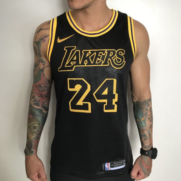Camiseta Regata Basquete NBA Los Angeles Lakers Preta Mamba Negra - Black Mamba - Kobe Bryant 24 Edição Especial Nike