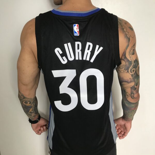 Camiseta Regata NBA Golden States Warriors Curry 30 City Edition Preta 2021 Nike - Imagem 7
