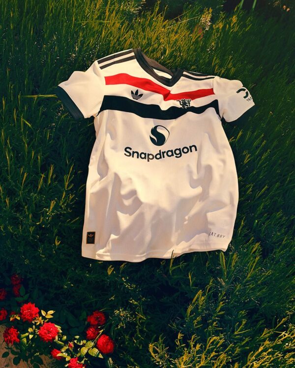 Camisa Manchester United Third Versão Jogador 24/2025 Off-White Adidas - Imagem 21