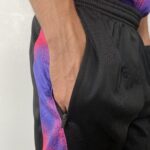 Calça Longa Paris Saint-Germain - PSG Preta com Rosa 2022 Jordan - Imagem 6