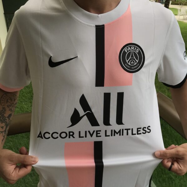IMG_5179 Camisa PSG Paris Saint-Germain Away Branca Torcedor 2022 Nike Messi 30 - Imagem 5
