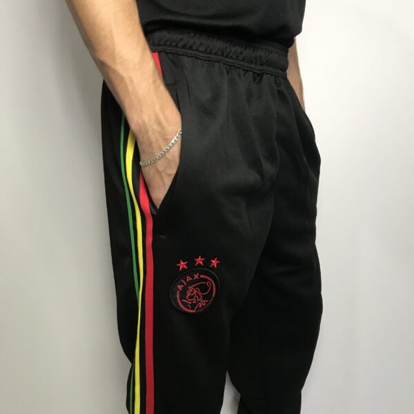 IMG_7855 Ajax Conjunto Kit Casaco Jaqueta e Calça Bob Marley 2022 Preto Reggae Adidas - Imagem 6