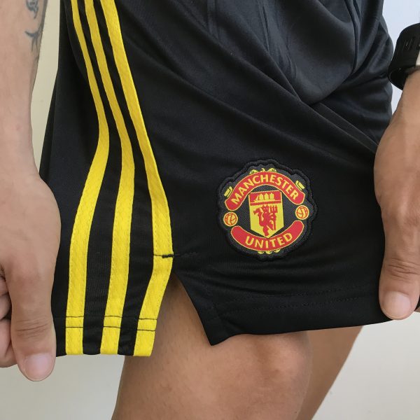 Calção Manchester United Black 2022 Adidas - Imagem 4