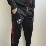Calça Longa Slim Treino Manchester United 2022 Adidas - Imagem 2