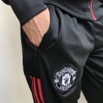 Calça Longa Slim Treino Manchester United 2022 Adidas - Imagem 4