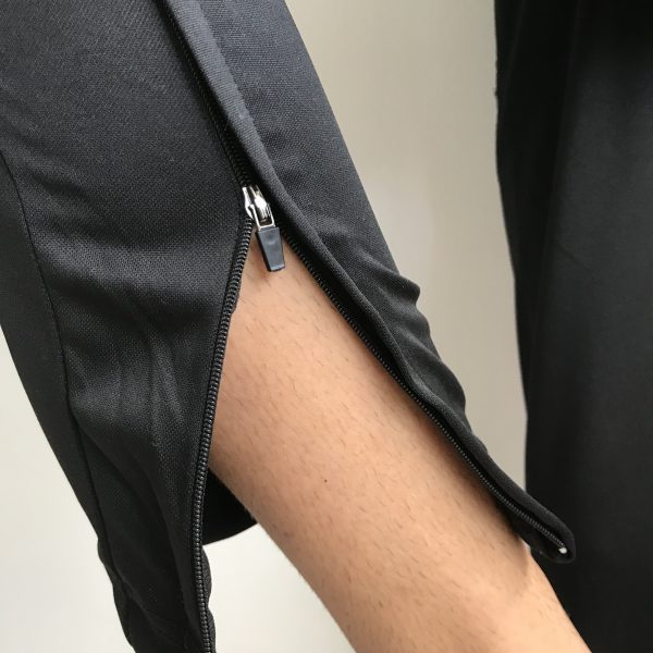 Calça Longa Slim Treino Manchester United 2022 Adidas - Imagem 5