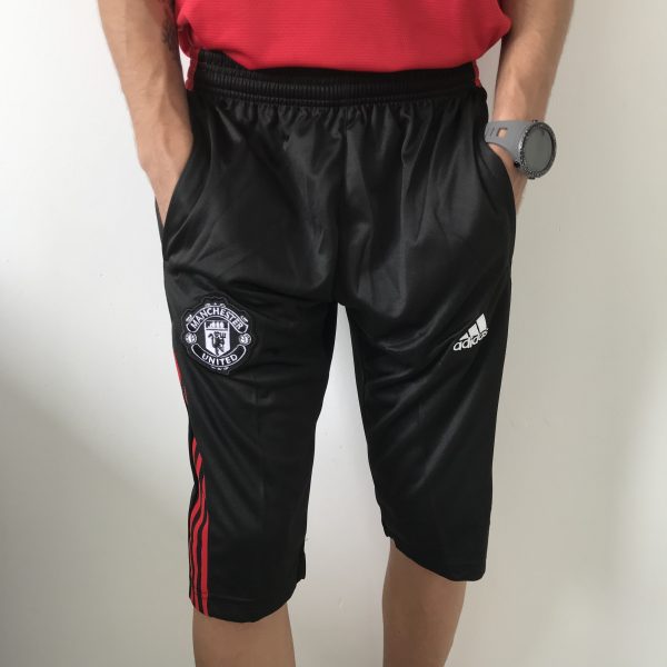 IMG_9901 Meia Calça 3/4 Manchester United Preta e Vermelha 2022 Adidas - Imagem 1