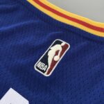 Camiseta Regata NBA Golden States Warriors Curry 30 Classic Edition Azul 2022 Nike - Imagem 22