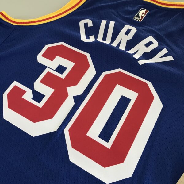 Camiseta Regata NBA Golden States Warriors Curry 30 Classic Edition Azul 2022 Nike - Imagem 21