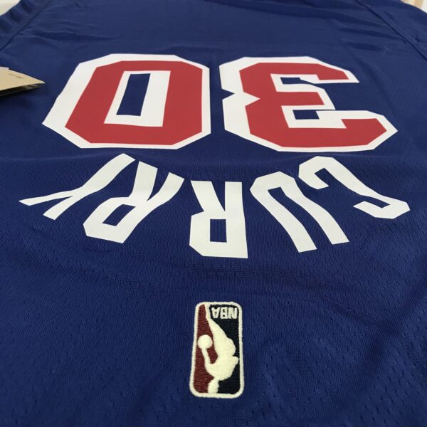 Camiseta Regata NBA Golden States Warriors Curry 30 Classic Edition Azul 2022 Nike - Imagem 24