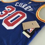 Camiseta Regata NBA Golden States Warriors Curry 30 Classic Edition Azul 2022 Nike - Imagem 26