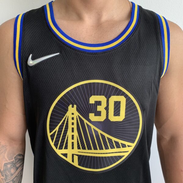 Camiseta Regata NBA Golden State Warriors Curry 30 City Edition Preta 2022 Nike - Imagem 2