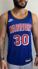 Camiseta Regata NBA Golden States Warriors Curry 30 Classic Edition Azul 2022 Nike - Imagem 4
