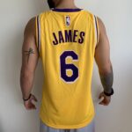 Camiseta Regata NBA  Los Angeles Lakers LeBron James 6 Icon Edition Amarela Diamantada 2022 Nike - Imagem 7