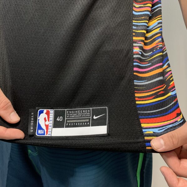 Camiseta Regata Basquete NBA Brooklyn Nets 7 Durant City Edition Preta Colorida Nike - Imagem 6