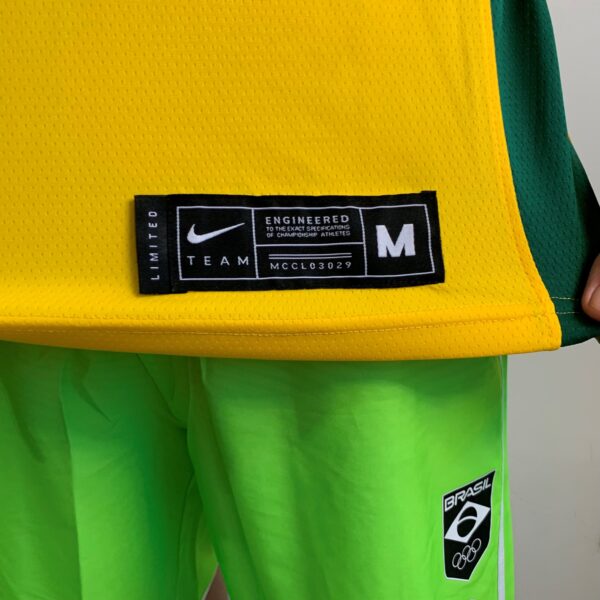 Camiseta Regata Basquete Brasil Anderson Varejão 11 Amarela 2021 Nike - Imagem 7