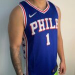 Camiseta Regata NBA Philadelphia 76ers James Harden 1 Icon Azul 2022 Nike - Imagem 4