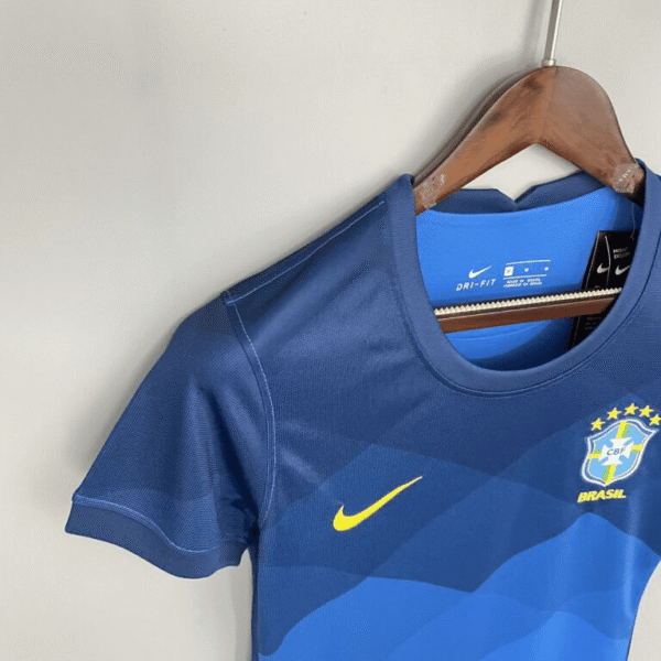 re re er Camisa Seleção Brasil Away Azul Feminina 2022 Nike - Imagem 4