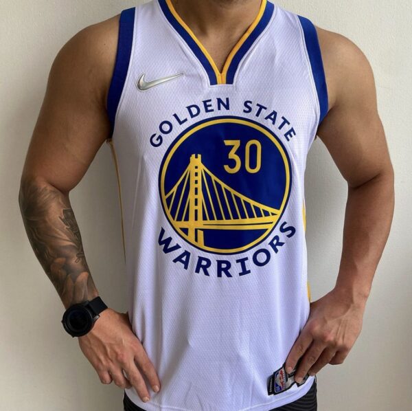 Camiseta Regata NBA Golden State Warriors Curry 30 Association Edition Branca 2022 Nike - Imagem 1