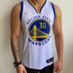 Camiseta Regata NBA Golden State Warriors Curry 30 Association Edition Branca 2022 Nike - Imagem 2