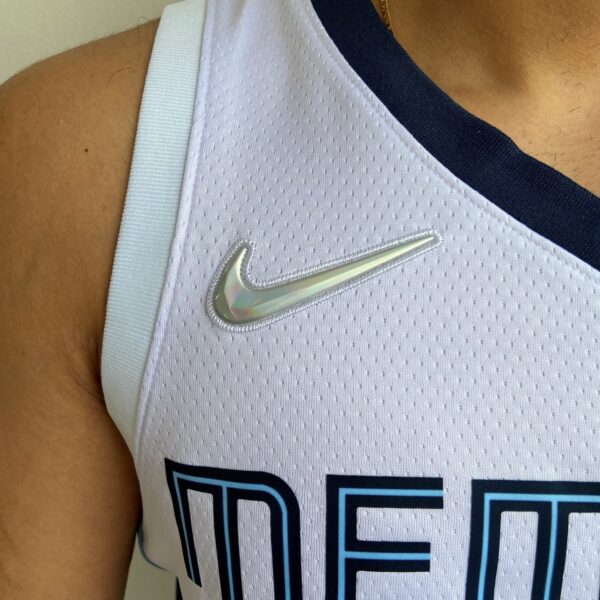 Camiseta Regata NBA Memphis Grizzlies Ja Morant 12 Association Edition Branca 2022 Nike - Imagem 6