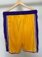 Short Bermuda NBA Los Angeles Lakers Icon Edition Amarela 2022 Nike - Imagem 19