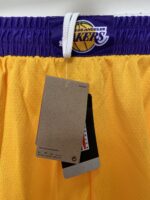 Short Bermuda NBA Los Angeles Lakers Icon Edition Amarela 2022 Nike - Imagem 15