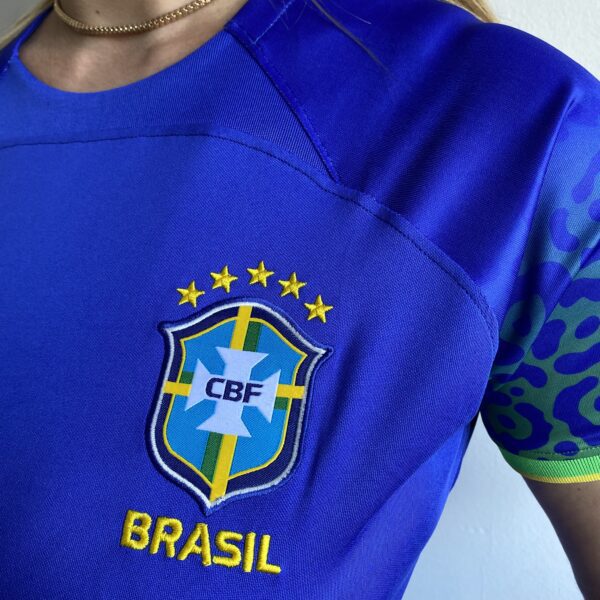 IMG_0802 Camisa Brasil Seleção Brasileira Away Azul Feminina Copa do Mundo Catar 2023 Nike - Imagem 4
