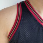 Camiseta Regata Basquete NBA Philadelphia 76ers Sixers 3 Allen Iverson Mitchell & Ness Preta - Imagem 6