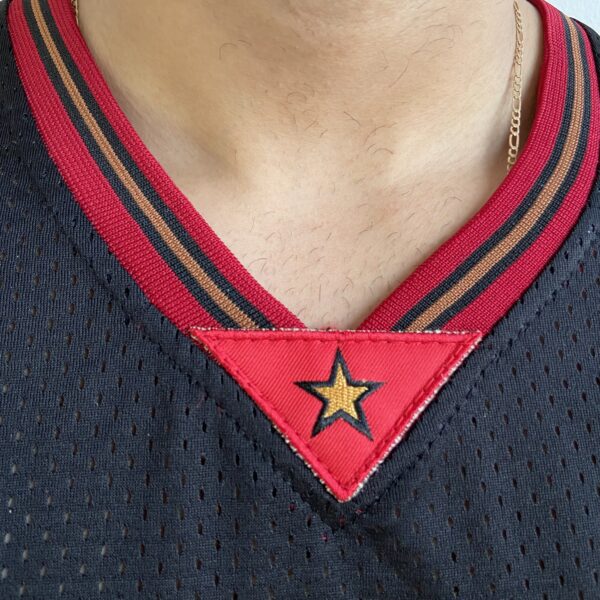 Camiseta Regata Basquete NBA Philadelphia 76ers Sixers 3 Allen Iverson Mitchell & Ness Preta - Imagem 5