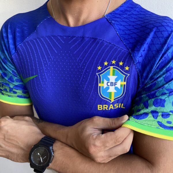 IMG_4042 Camisa Brasil Seleção Brasileira Away Azul Jogador Copa do Mundo Catar 2023 Nike - Imagem 9