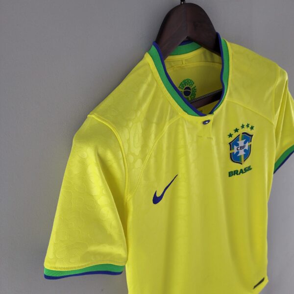 camisa-selecao-brasileira-amarela-copa-do-mundo-2022-2023-versao-feminina-4-scaled Camisa Brasil Seleção Brasileira Home Amarela Feminina Copa do Mundo Catar 2023 Nike - Imagem 15