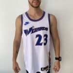 Camiseta Regata NBA Swingman Washington Wizards - Michael Jordan 23 - Classic Edition - Branca Azul 2023 Nike - Imagem 5