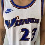 Camiseta Regata NBA Swingman Washington Wizards - Michael Jordan 23 - Classic Edition - Branca Azul 2023 Nike - Imagem 3