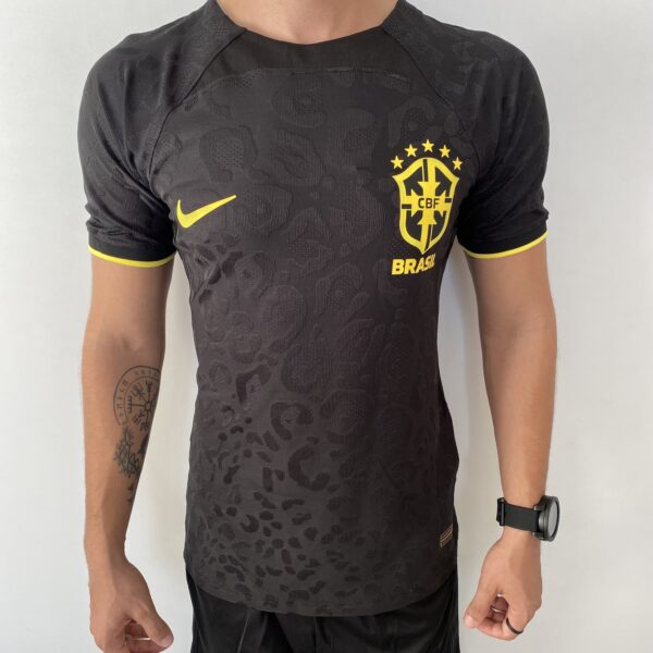 2023-01-20 16.06.19 Camisa Brasil Seleção Brasileira Goleiro Preta Jogador Copa do Mundo Catar 2023 Nike - Imagem 2