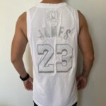 Camiseta Regata NBA - Los Angeles Lakers - Edição Especial - MVP Honra - LeBron James 23 - Branca Nike - Imagem 15