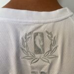 Camiseta Regata NBA - Los Angeles Lakers - Edição Especial - MVP Honra - LeBron James 23 - Branca Nike - Imagem 19