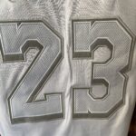 Camiseta Regata NBA - Los Angeles Lakers - Edição Especial - MVP Honra - LeBron James 23 - Branca Nike - Imagem 23