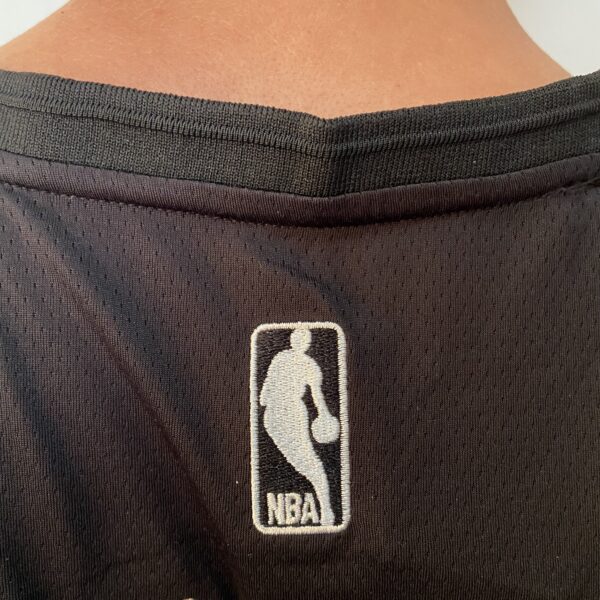 Camiseta Regata Basquete NBA Swingman - Chicago Bulls - Edição Especial - MVP Anéis - Edição Especial - Michael Jordan 23 - Preta Jordan - Imagem 23