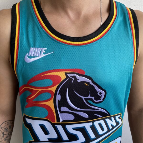 Camiseta Regata Basquete NBA Swingman Detroit Pistons Cade Cunningham 2 Classic Edition Verde 2023 Nike - Imagem 4