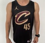 Camiseta Regata Basquete NBA Swingman Cleveland Cavaliers - Cavs - Donovan Mitchell 45 Statement Edition Preta 2023 Jordan