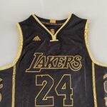 Camiseta Regata Basquete NBA Los Angeles Lakers Preta Mamba Negra - Black Mamba - 24 Kobe Bryant - 5x - Edição Comemorativa - Preta Dourada - Fios de Ouro - Adidas - Imagem 19