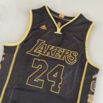 Camiseta Regata Basquete NBA Los Angeles Lakers Preta Mamba Negra - Black Mamba - 24 Kobe Bryant - 5x - Edição Comemorativa - Preta Dourada - Fios de Ouro - Adidas - Imagem 21