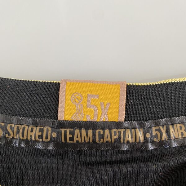 Camiseta Regata Basquete NBA Los Angeles Lakers Preta Mamba Negra - Black Mamba - 24 Kobe Bryant - 5x - Edição Comemorativa - Preta Dourada - Fios de Ouro - Adidas - Imagem 26