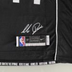 Camiseta Regata NBA Swingman Dallas Mavericks Luka Doncic 77 - Novato do Ano - 2046 - Select Series Rookie Of The Year - Preta Nike - Imagem 16